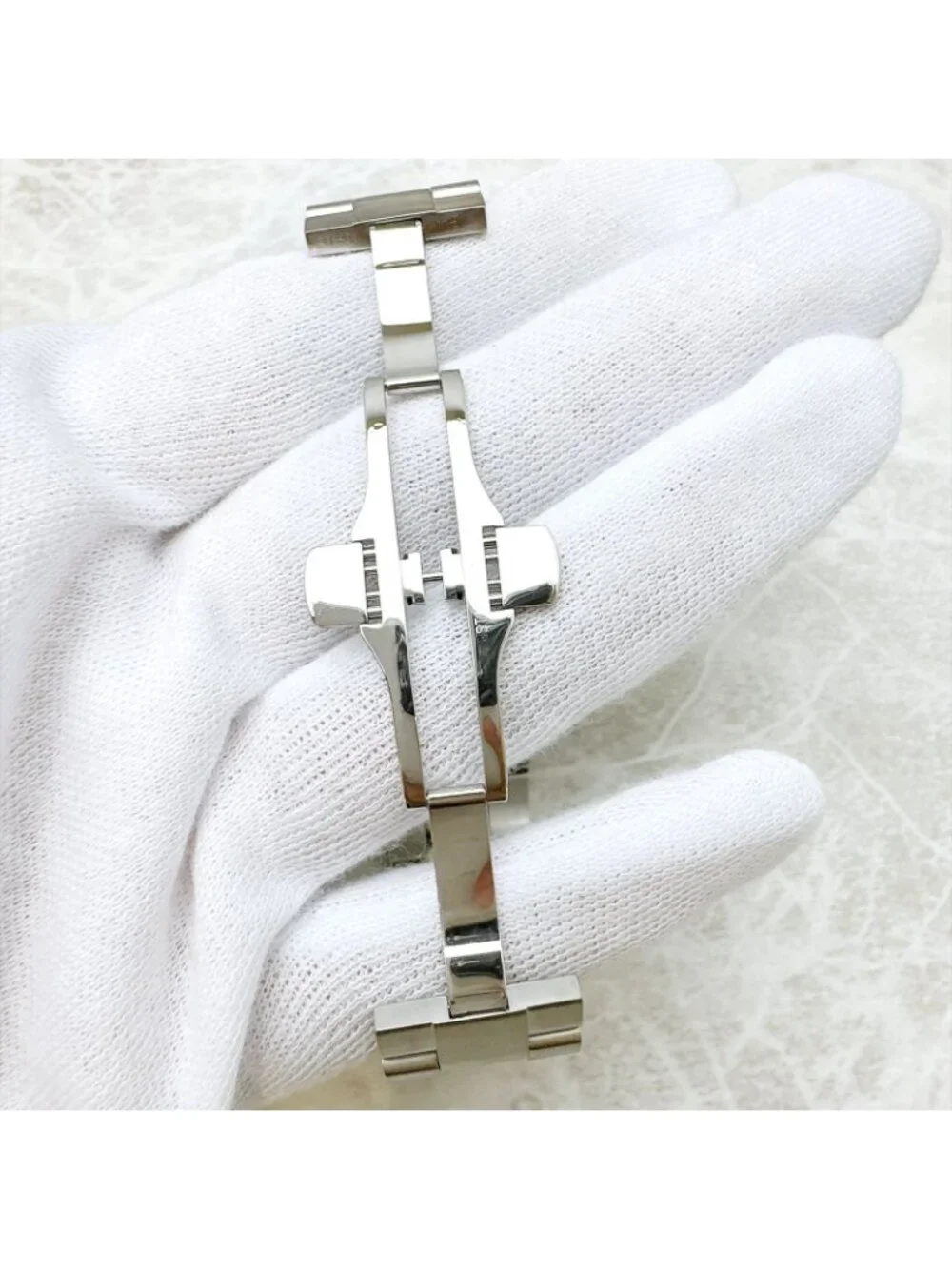 Gucci Chrono Watch Quartz Stainless Steel with Booklet